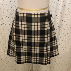 Uni-Glo size 4 plaid skirt